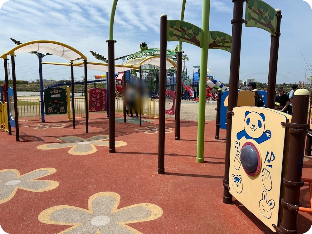 安城市・碧南市：油ヶ淵公園（安城市側）遊具